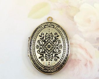 Brass Oval Locket, Antiqued Gold Plated, Ornate Textured Design, US Made, 1 piece