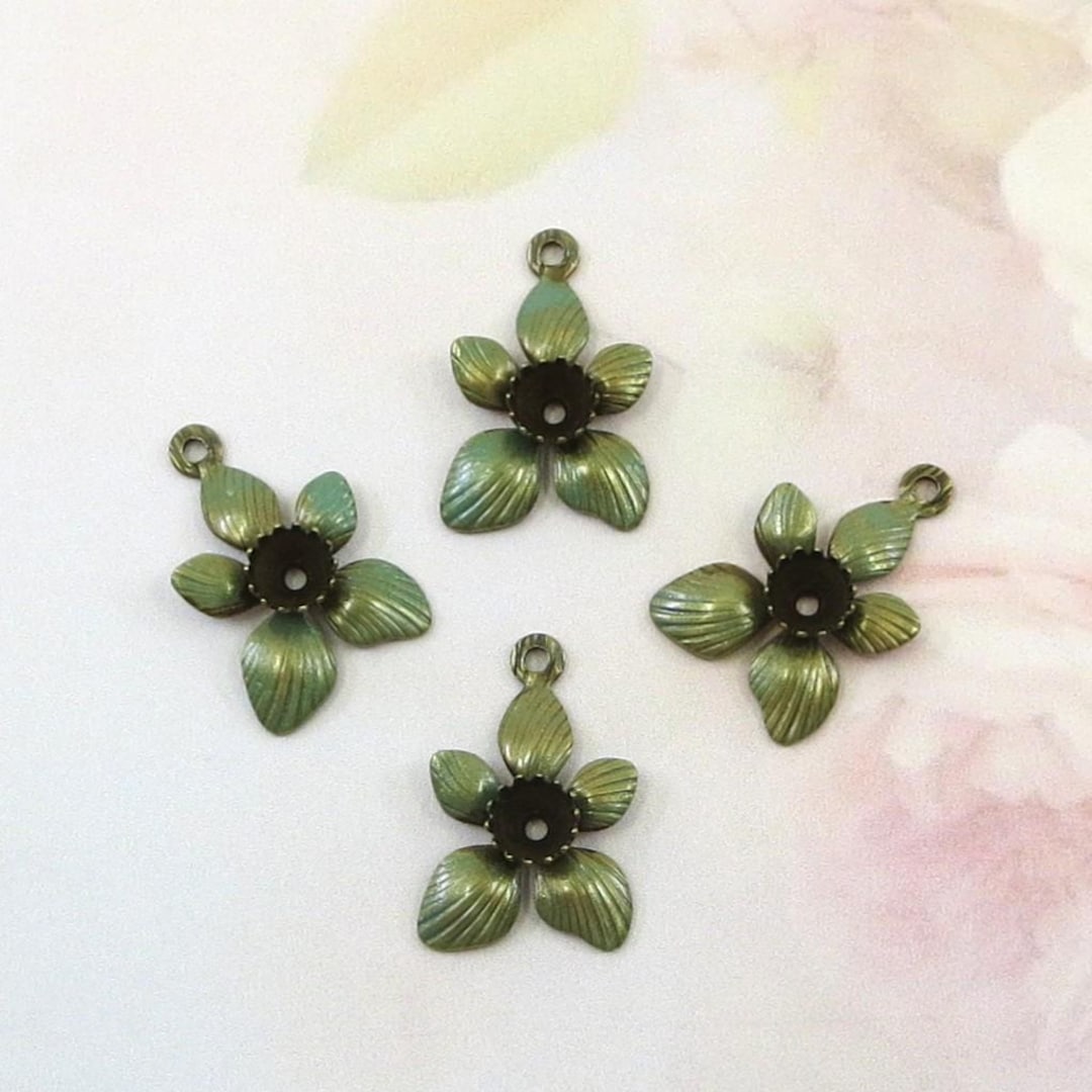 Vintage Brass Flower Bezel Settings, Green Enamel Flower Charms, 17mm ...