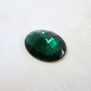 Vintage West German Glass Cabochon, Emerald Green, 30x22mm, 1 piece