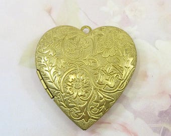 Vintage Messing Herz Medaillon, große Rohmessing Blume Medaillon, 40 mm, 1 Stück