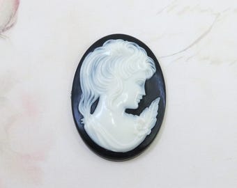 ヴィンテージ ブラック アイボリー カメオ、ヴィンテージ レジン カメオ、レディ カメオ、40 x 30 mm、1 個