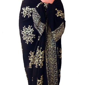 Thai Flower Batik Sarong Pareo Black & Creamy White Beach Sarong for Men or Women