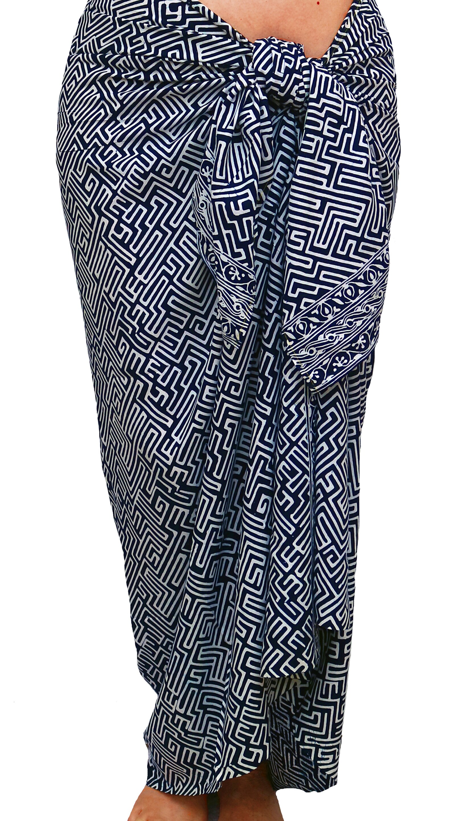 Black Beach Sarong Maze Motif Batik Sarong Mens Or Womens Sarong Wrap Surfer Or Swimmer Etsy