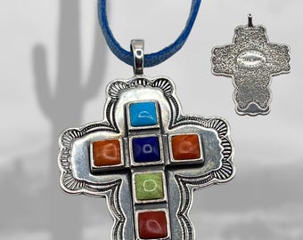 Ciondolo a croce in argento sterling firmato Don Lucas - con pietre multiple