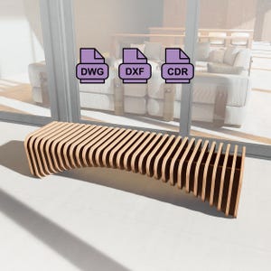 Könnte beinhalten: Eine gebogene Holzbank aus Latten, mit einer natürlichen Holzoptik. Die Bank steht vor einem Fenster mit Blick auf ein modernes Wohnzimmer.