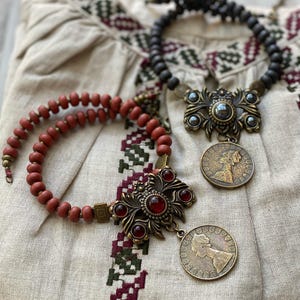 2024 Ukrainian traditional jewelry. Dukach. Bow with a Dukach featuring an Italian Lira. Necklace-choker. Vintage. A wonderful gift!