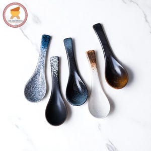 Aesthetic Asian Ceramic Pho Ramen Noodle Spoon Elegant Soup Spoons Red Blue Glazed Ceramic Spoon for Cereal Udon Kitchen Gift Bowl gift for