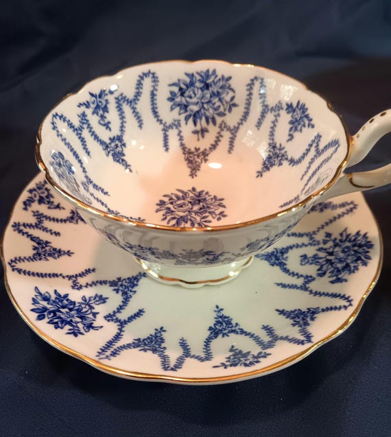 Antique 1920s Coalport Teacup and Saucer. Blue Garland.