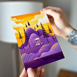 faire du vélo au coucher du soleil - Carte postale nature moderne | impression de paysage de montagne pourpre | Illustration de balade à vélo, cadeau d'extérieur