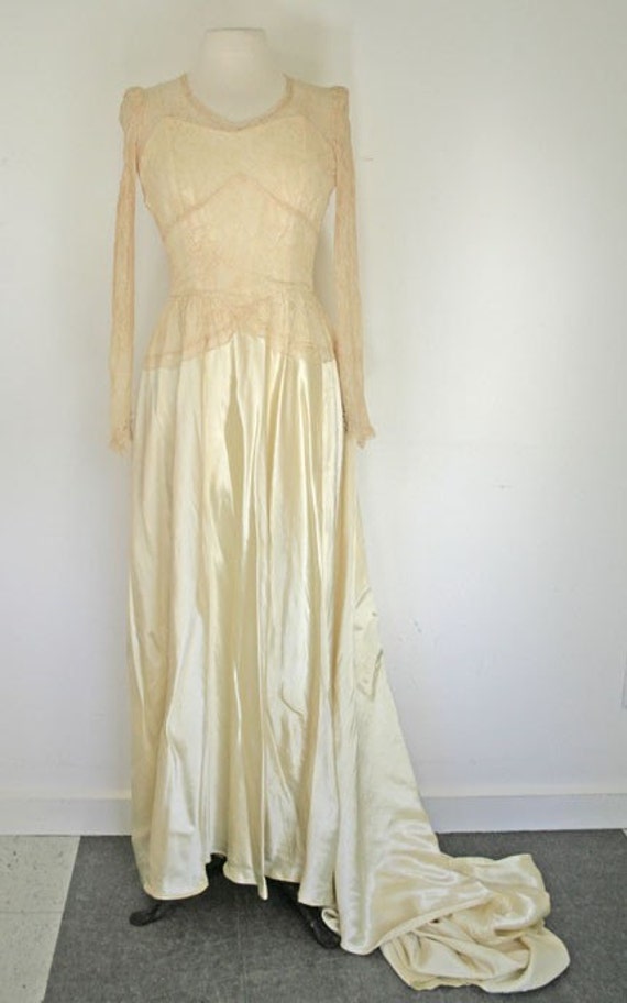 1930s cream satin and lace wedding dress