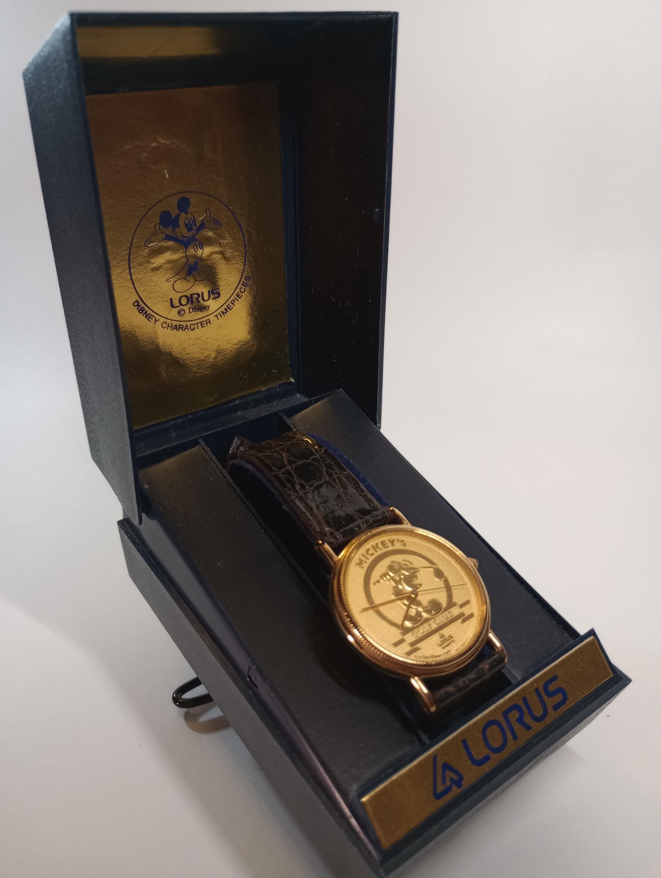 Vintage Disney Mickey\'s Golf Club Quartz Watch Lorus Vintage Gift Idea ~ RARE* Vintage Disney Lorus Mickey Mouse Genuine Leather  main image 4