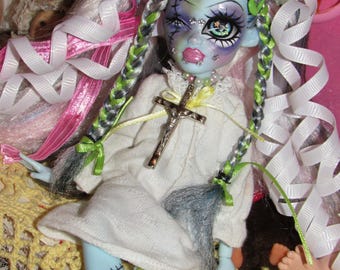 Monster High Pastel Creepy Cute Goth g3 Frankie OOAK Custom Doll Repaint