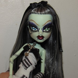 Monster High gothic frankie ooak custom doll