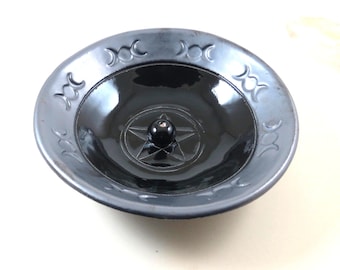 Ciotola Brucia Incenso Wicca In Pietra Ollare Nera - Pentacolo Inciso, Diametro 10 Cm Con Pietrine Bianche