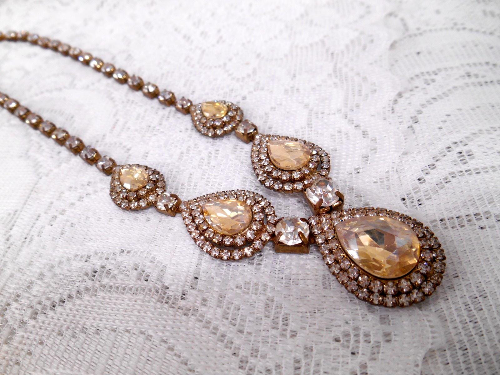 ■VINTAGE HOLLYWOOD■ Crystal Rose Necklace VH2435NE001M OBJCON102_1.jpg?sw=156&sh=156