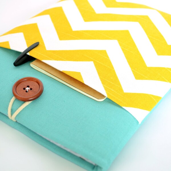 MacBook Pro Laptop Case MacBook Cover Padded with Gadget Pocket - Yellow Chevron