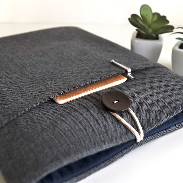 10.2 iPad Case 11" iPad Pro Case 12.9" iPad Pro Carrying Sleeve Case Padded Tablet Holder Carrier - Flannel Herringbone