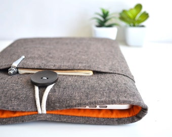 Brown Linen Laptop Sleeve, Custom Fit, Padded Pocket, Classic Look