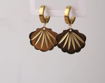 Gold Oyster Shell Hoop Earrings: Elegant Brass Statement Jewelry