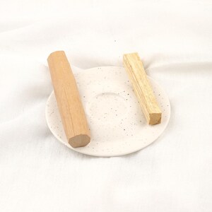 Oval White Small Incense Stick And Palo Santo Holder | Ceramic Aromatherapy Ash Catcher | 9x9x3cm Authentic Meditation Needs for Yoga Lovers
