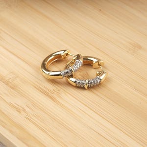 Pendientes de aro chapados en oro con corte baguette y toques de plata, hipoalergénicos, ligeros y brillantes, auténticos, regalo de joyería para el día a día para mujer.