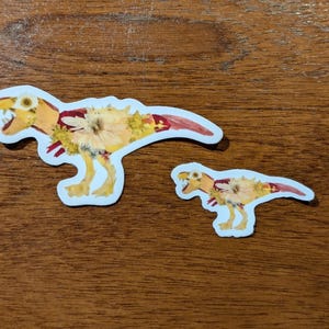 Pegatina de flores prensadas de T. Rex: ¡Ruge con estilo!