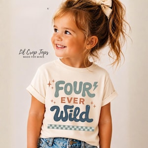 Camiseta de cumpleaños número 4 "Four Ever Wild", conjunto para fiesta infantil, estilo safari retro.