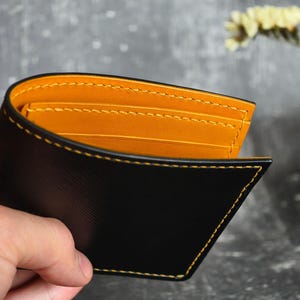 Handgefertigte Brieftasche aus Leder – Saffiano & Vachetta – Einzigartiges Geschenk – Klassischer Stil – Phoebus