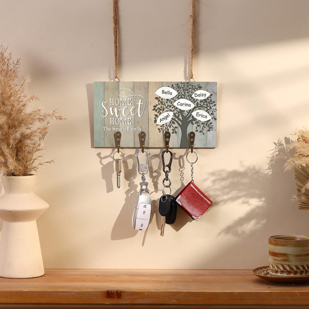 Personalized Family Name Key Holder, Wooden Key Hanger for Wall, Family ...