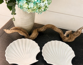 Vintage 1970's Mount Clemens Pottery Scallop Clam Shell Bowl, Trinket Dish, Serving Tray