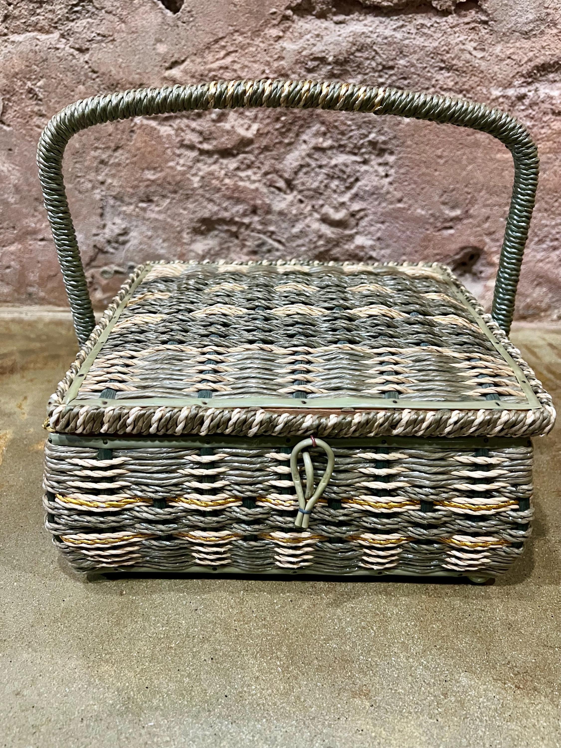 1950年代のヴィンテージ籐製裁縫かご：サテン裏地、日本製 - Etsy 日本