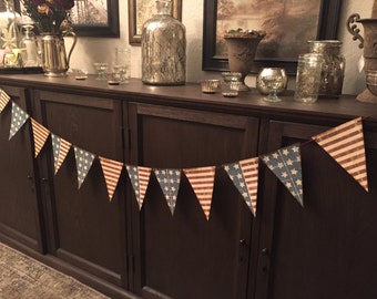 4th July / Patriotic Banner garland, 12 flags, 4 each of 3 designs.