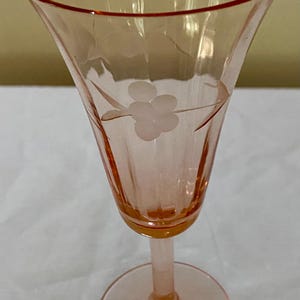 Set of 4 Etched Pink Glass Champagne Flutes - VINTAGE