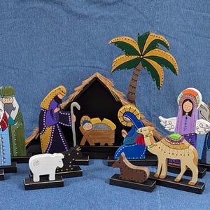 Nativity Manger Scene (14 pcs), Made in USA Christmas Decorations, Wedding Gift, Gift for New Home, Religious Gifts for Family, Nativity