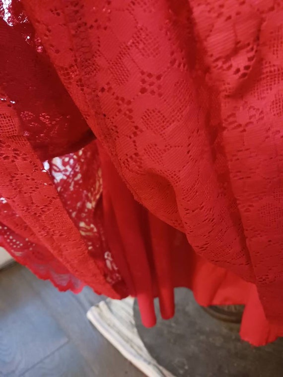 XL 1970's vintage red lace skirt - image 5