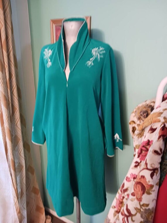 Small Vintage Kayser robe - Gem