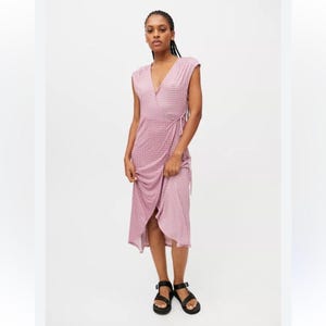 Urban outfitters pink and purple gingham cross over sleeveless wrap dress sz Lg afbeelding 1