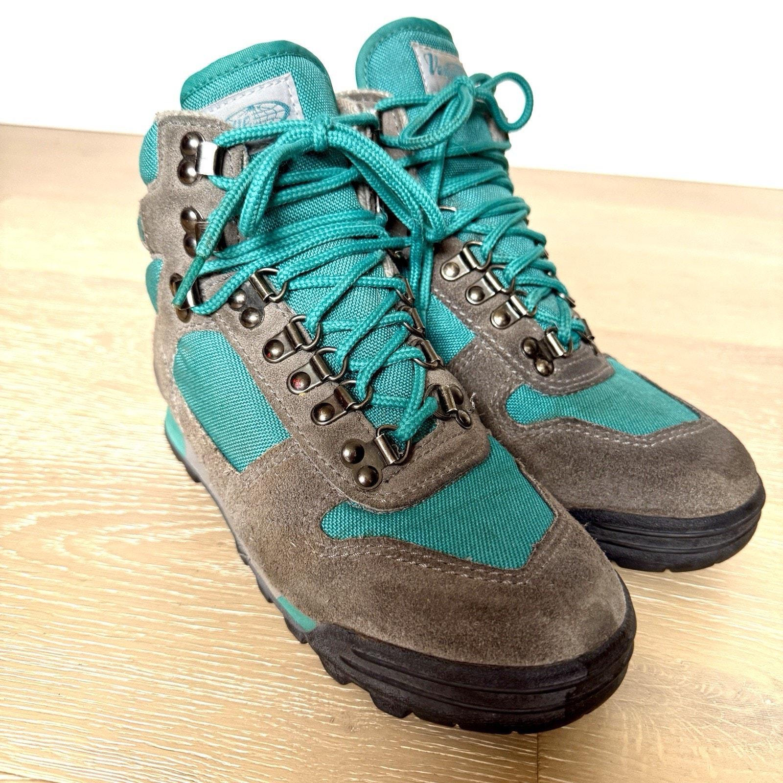 Bass Kilduff Suede Moc Boots Mens Sz 9M Green Hiking Trail Walk Outdoors Bass Suede Shoes - Etsy main image 2