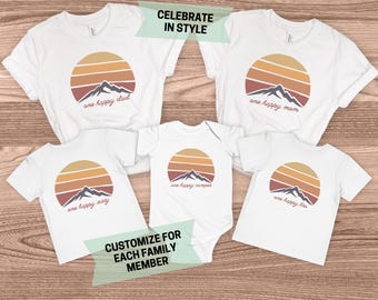 Maglietta "One Happy Camper", maglietta "Happy Camper First Birthday", abbigliamento da campeggio coordinato per tutta la famiglia, magliette personalizzate per il campeggio in famiglia, maglietta "Papà, Mamma e Bambino"