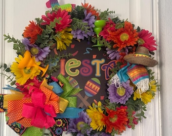 Corona de fiesta colorida: decoración de la fiesta del Cinco de Mayo