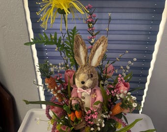 Springtime Bunny in the Carrot Patch CENTERPIECE