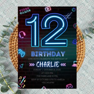 Faire-part 12e anniversaire garçon | Invitation soirée à thème néon | Fête lumineuse | Néons | Invitation pour ados | Téléchargement numérique modifiable PXHIM15