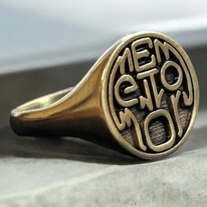 Memento Mori Ring, Silver Stoic Signet Ring, Memento Vivere Pinky Ring Men, Amor Fati Jewelry Women, Birthday Gift for Him, Gift For Her