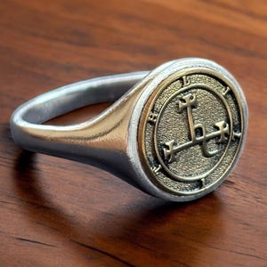 Lilith Sigil Ring, Seal off Lilith Signet Ring Women, Dark Feminine Pinky Ring Men, Witchcraft Jewelry, Birthday Gift for Her, Gift for Him