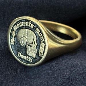Memento Mori Ring, Hammered Skull Signet Ring, Vanitas Symbol Jewelry Women, Memento Vivere Pinky Ring Men, Stoic Birthday Gift Him and Her