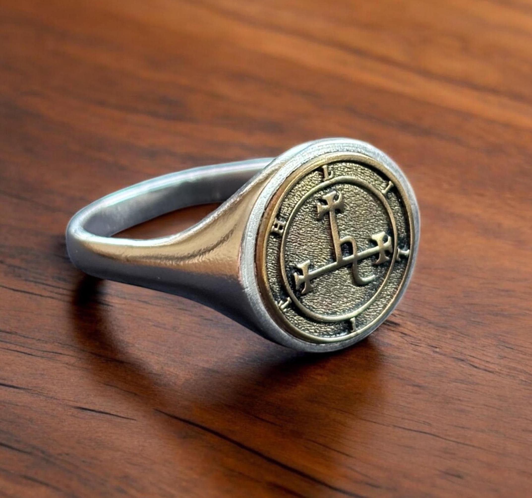 リリスのシジルリング、リリスの印章リング（レディース）、ダークなフェミニンなピンキーリング（メンズ）、魔術ジュエリー、彼女への誕生日プレゼント、彼へのプレゼント  - Etsy 日本