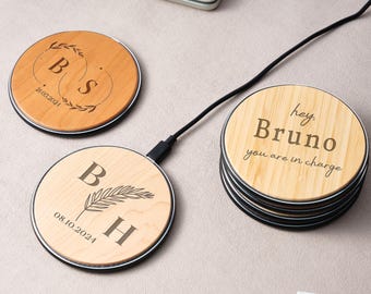 Spersonalizowana drewniana stacja ładowania bezprzewodowego na prezent, drewniana podkładka ładująca z niestandardową nazwą, szybkie ładowanie 15 W, przenośna ładowarka bezprzewodowa Qi