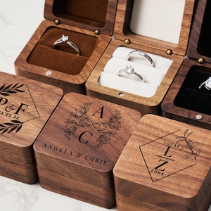 Gepersonaliseerde houten ringdoos, ringhouder verlovingsvoorstel met gegraveerde naam cadeau voor haar, houten ringdrager voor Valentijnsdag