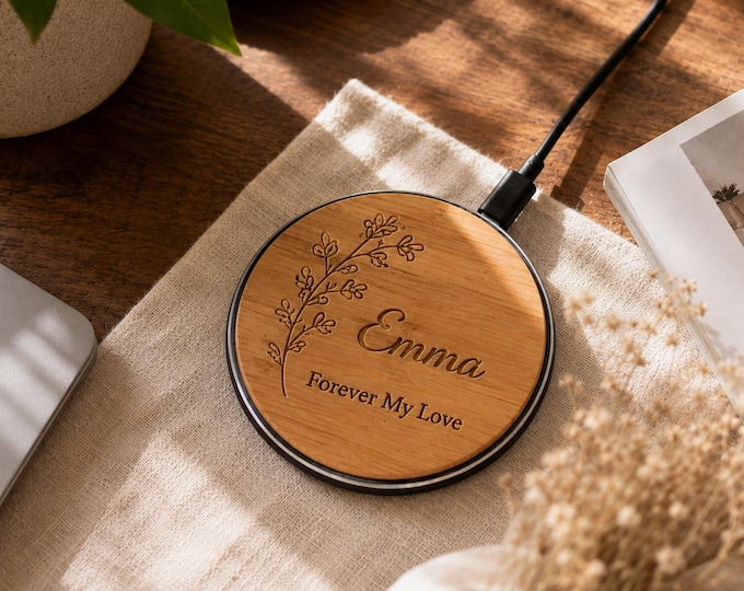 Customizable Wooden Wireless Charger For Wedding Gift,Personalized Wireless Charging Pad,Travel-Friendly Wireless Charging Pad Gift For Him