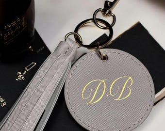 Gepersonaliseerde veganistische leren sleutelhanger: monogram tasbedel